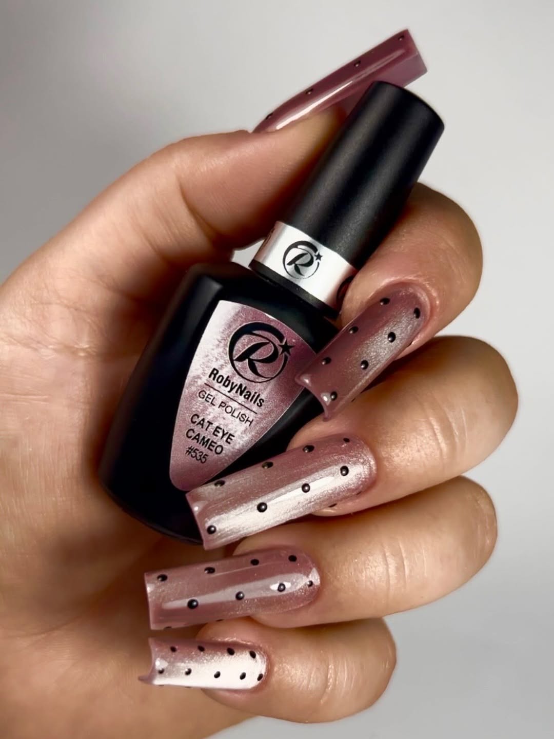 Gel Polish Cat Eye Cameo