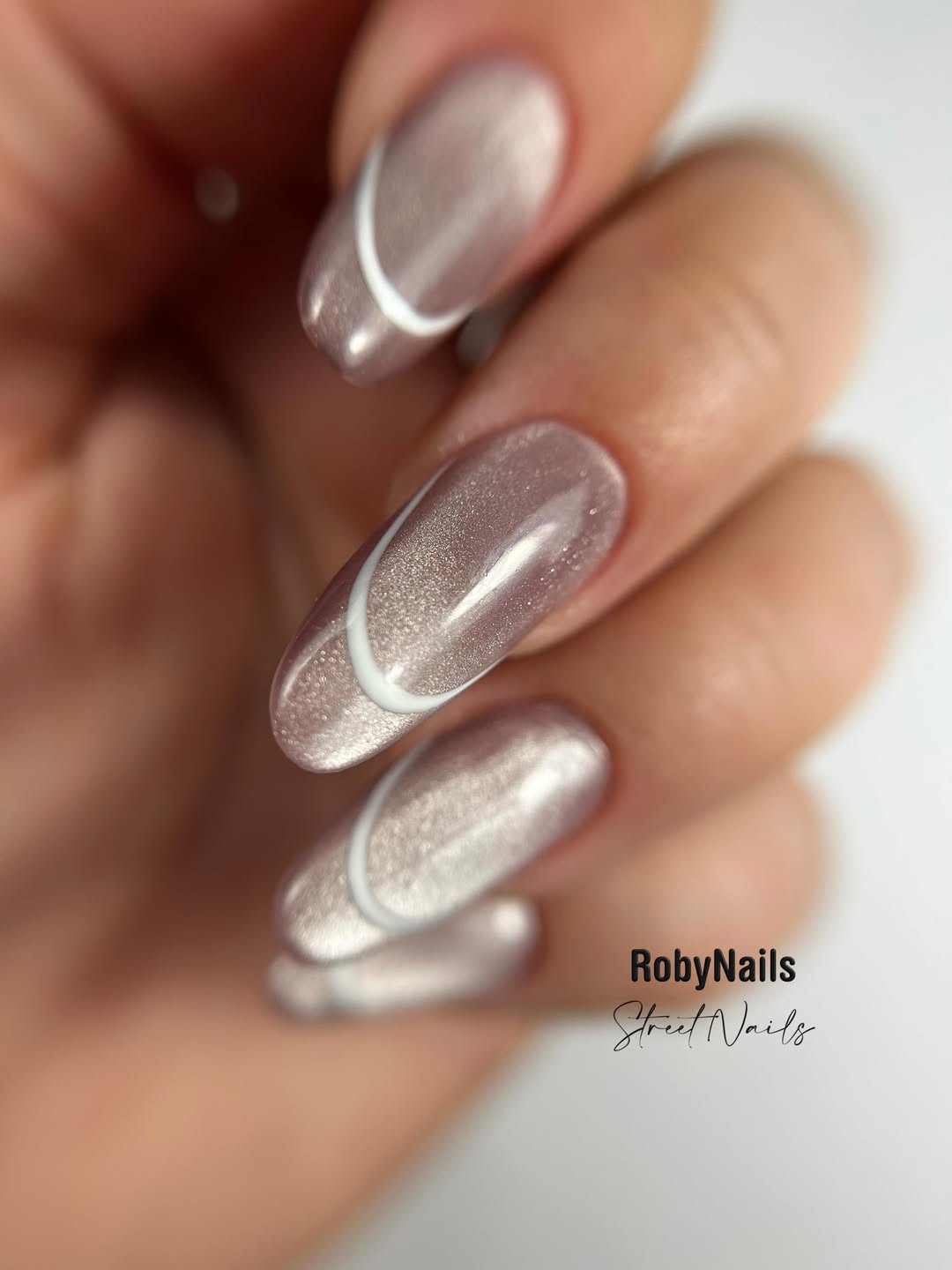 Gel Polish Cat Eye Cameo